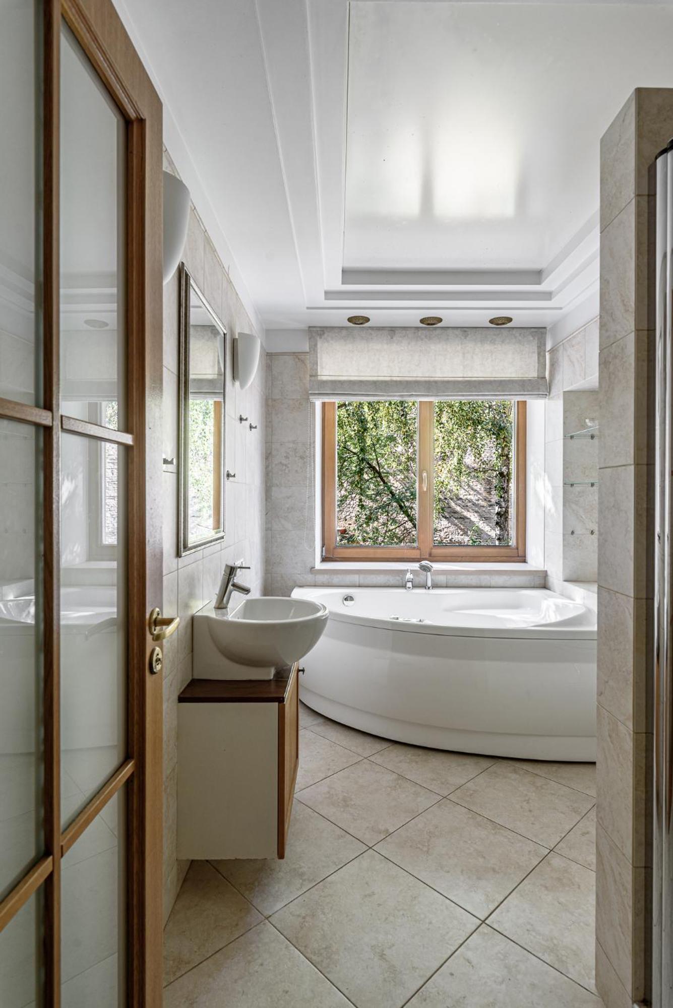 Jacuzzi Apartments X Free Parking X Self Check-In 24X7 By H&H VNO Exterior foto